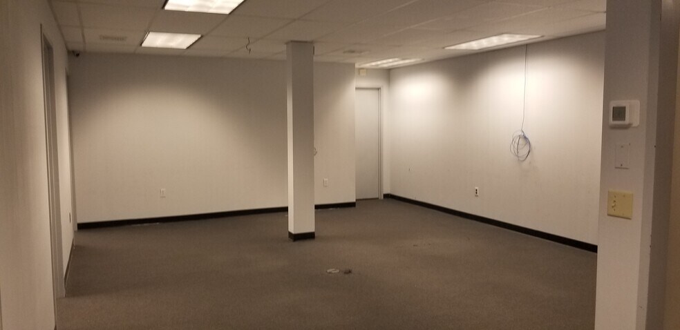 More Photos Of 5 Hillandale Ave, Stamford Office Residential For Lease