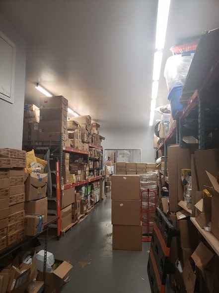 More Photos Of 182 Vermont Ave, Staten Island Light Distribution For Sale