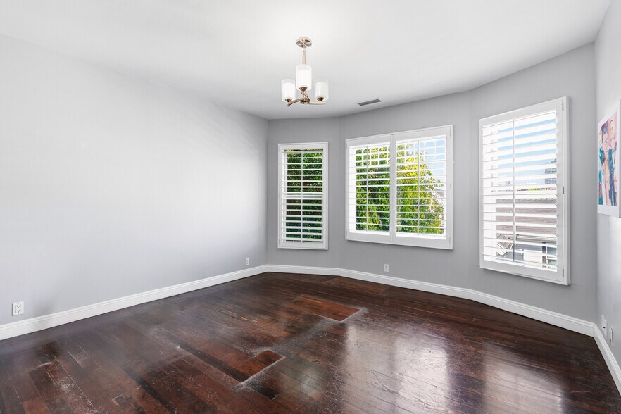 More Photos Of 1940 Market St, San Diego Office For Sale