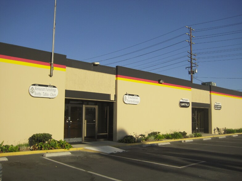 More Photos Of 2100 E McFadden Ave, Santa Ana Warehouse For Lease