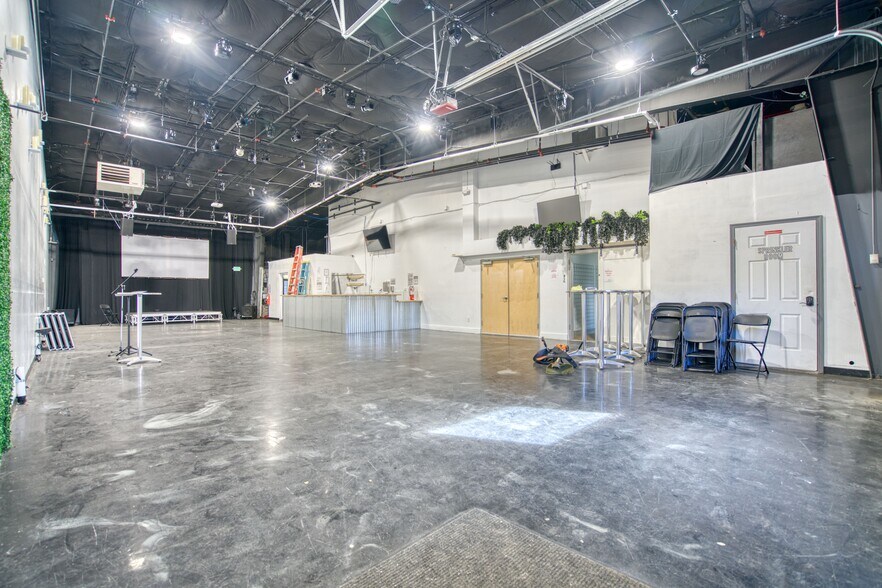 More Photos Of 4571 N Broadway St, Boulder Warehouse For Sale