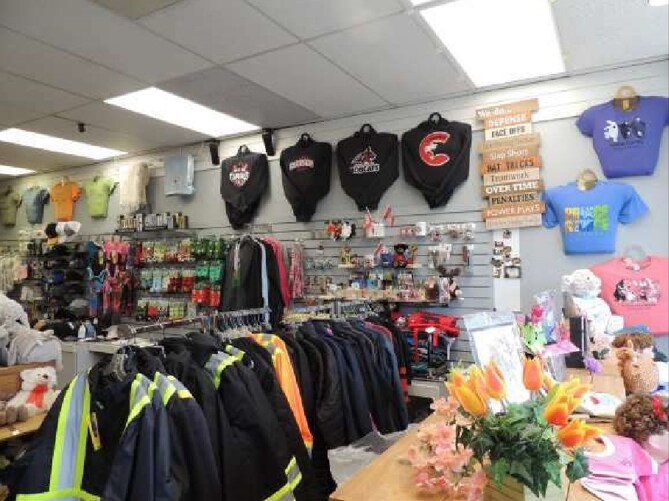 More Photos Of 1278 4th Av, Prince George Storefront For Lease