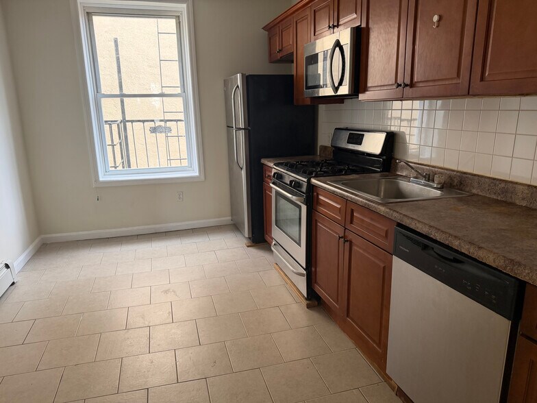 More Photos Of 3176 John F. Kennedy Blvd, Jersey City Apartments For Sale