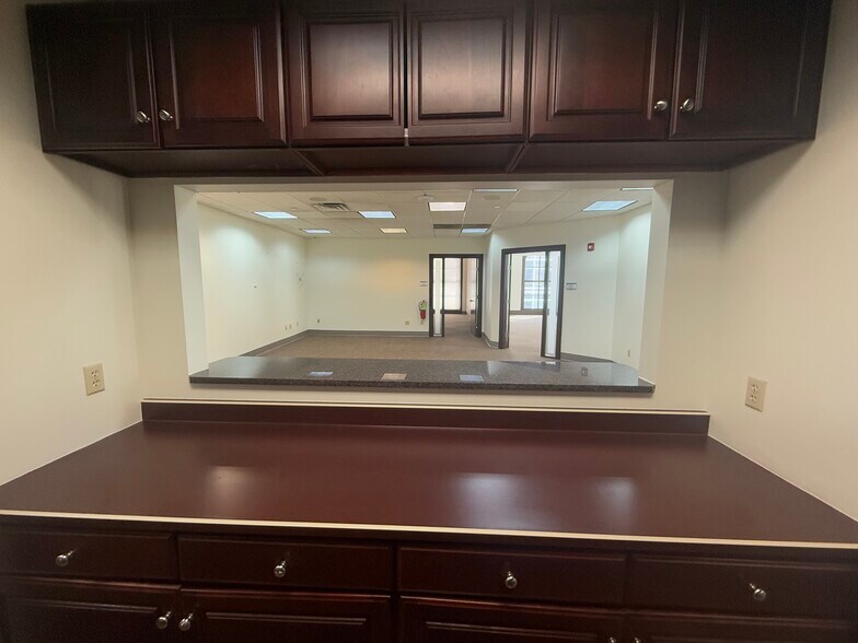 More Photos Of 120 Boulevard of the Allies, Pittsburgh Medical For Lease