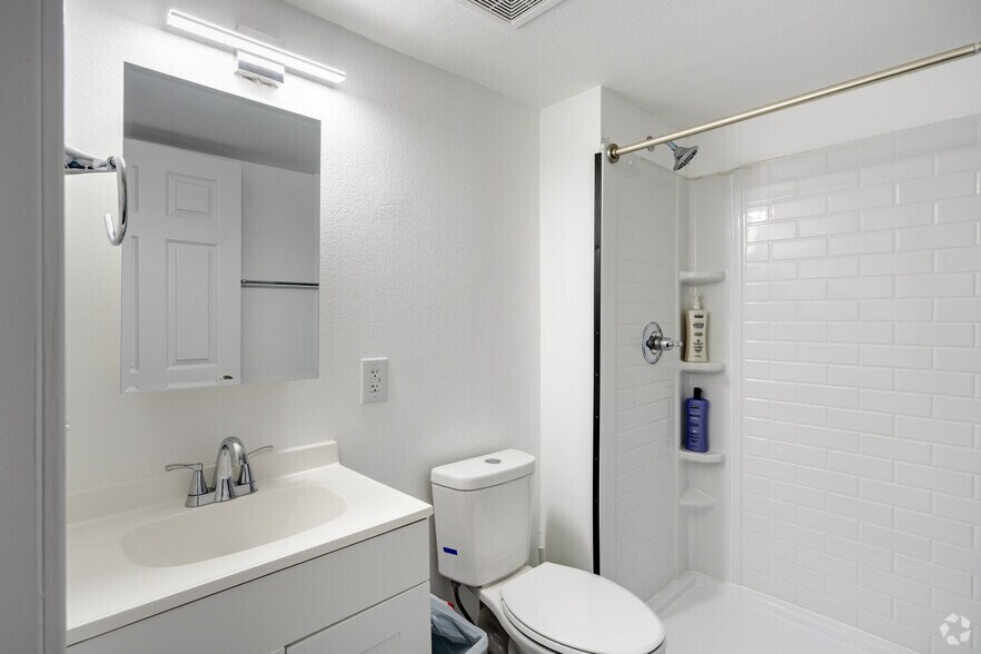 More Photos Of 1305 Washington Ave, Bay City Apartments For Sale