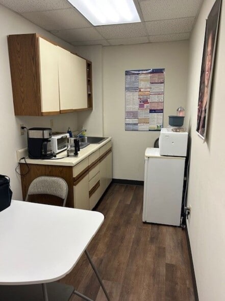 More Photos Of 155 Maple St, Springfield Medical For Sale