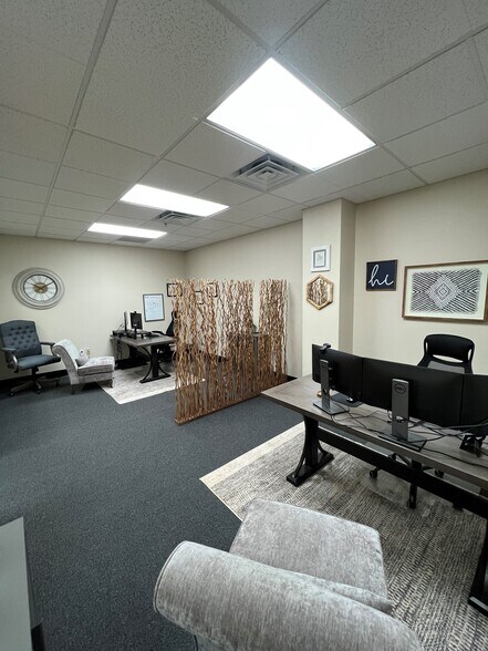 More Photos Of 3930 E Ray Rd, Phoenix Coworking Space