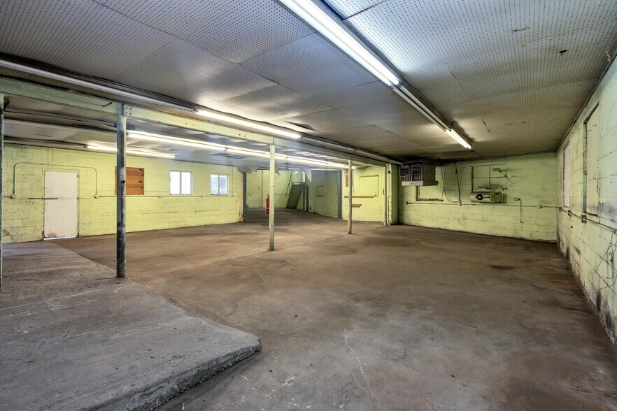 More Photos Of 2961 Alston Dr, Atlanta Warehouse For Sale