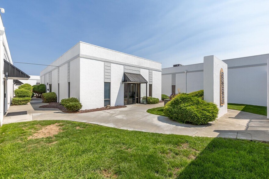 More Photos Of 320 N Johnson St, Kennewick Office For Sale