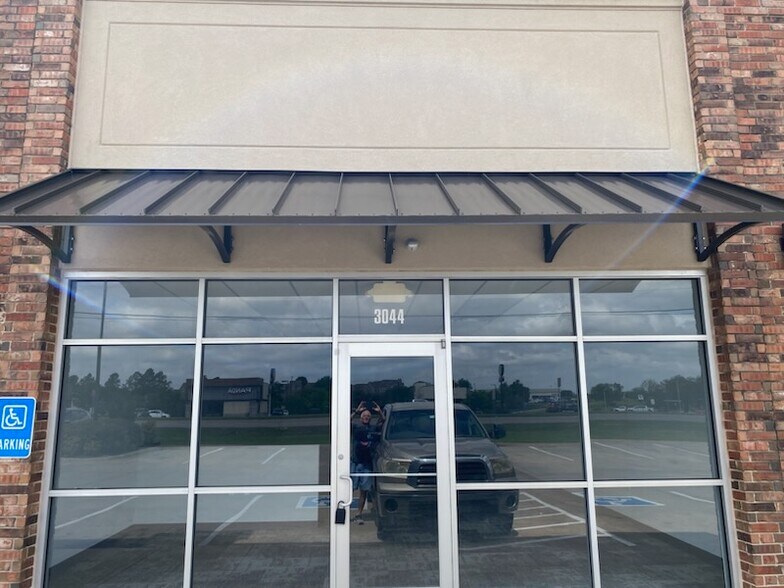More Photos Of 3050 N Classen Blvd, Norman Unknown For Lease