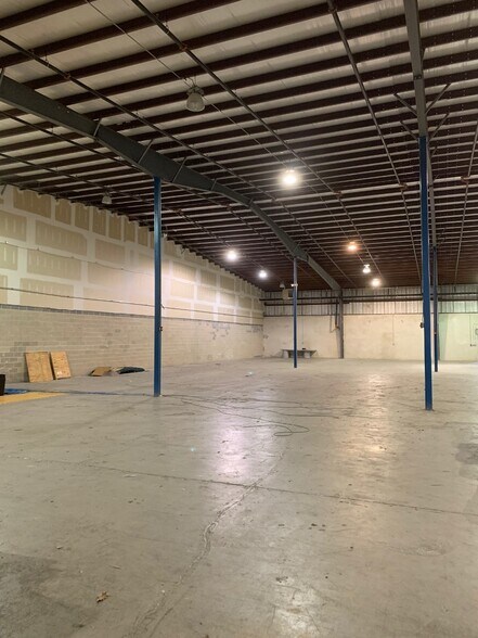 More Photos Of 200 W Parkway Dr, Egg Harbor Township Warehouse For Lease