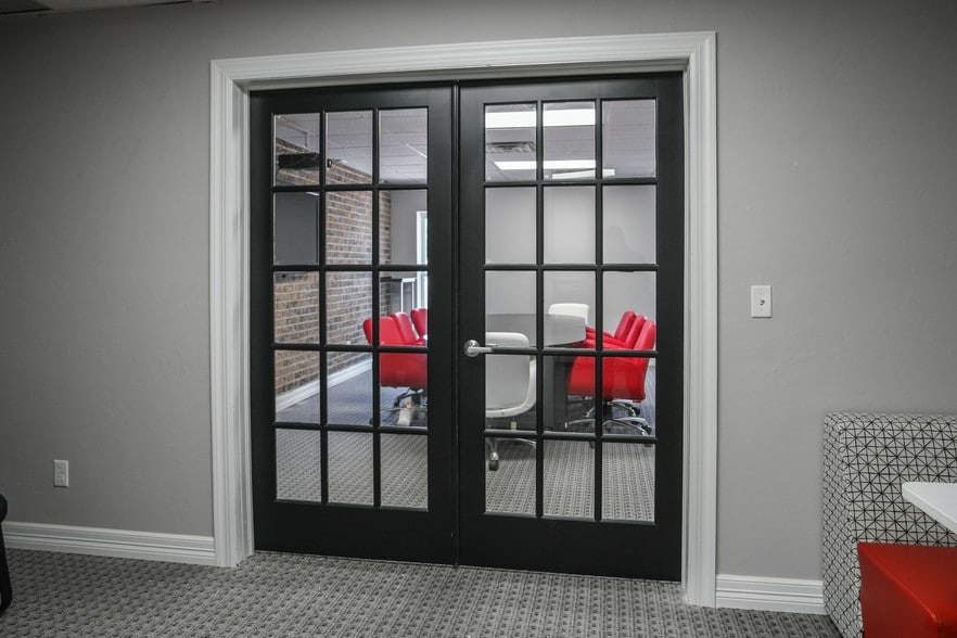 More Photos Of 6001 Nw Expressway, Oklahoma City Office For Sale