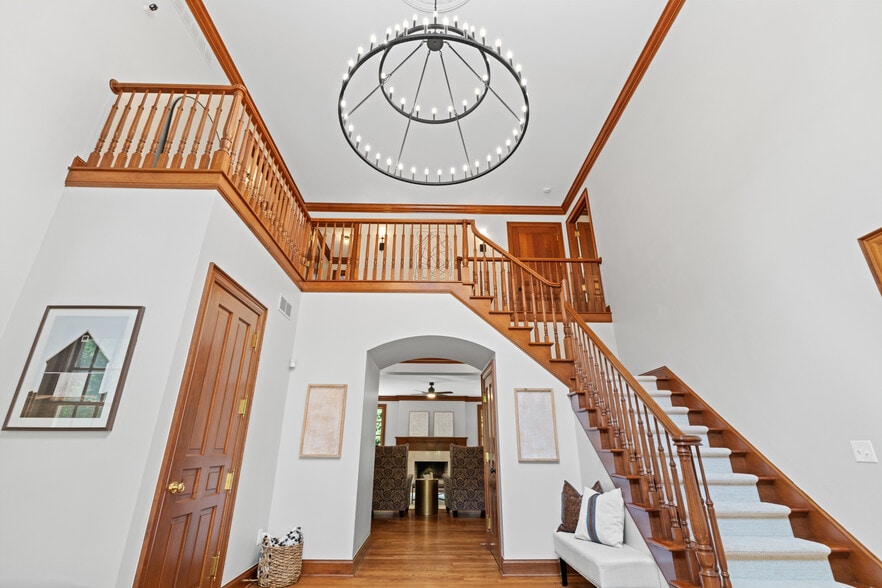 More Photos Of 5455 Plantation Rd, Sunbury Lodge Meeting Hall For Sale