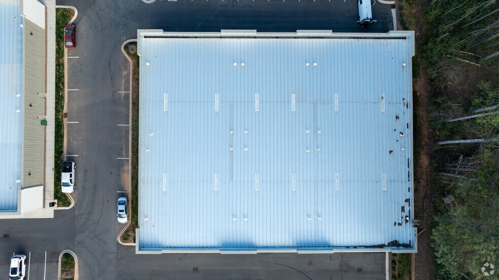 More Photos Of 10427 Bailey Rd, Cornelius Warehouse For Lease