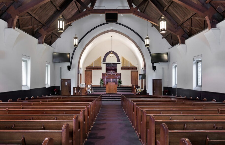 More Photos Of 7203 Paseo Blvd, Kansas City Religious Facility For Sale