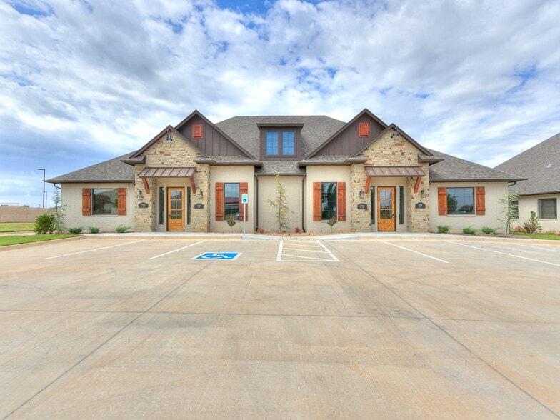 More Photos Of 17933 N Pennsylvania Ave, Edmond Office For Sale