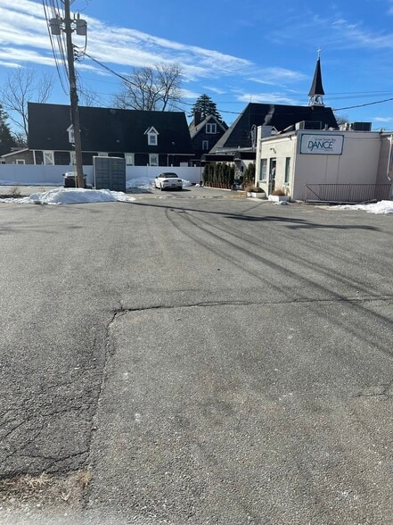 More Photos Of 187-191 Broadway, Amityville Storefront For Lease