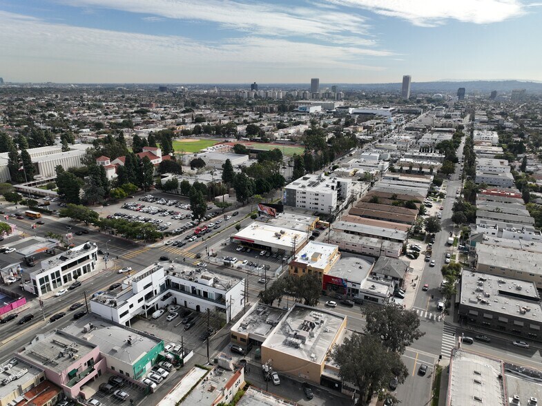 More Photos Of 7912-7918 Melrose Ave, Los Angeles Storefront Retail Office For Lease