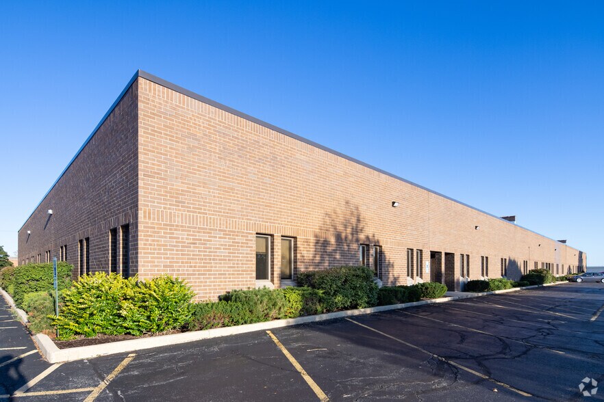 Primary Photo Of 740-750 Pinecrest Dr, Prospect Heights Warehouse For Lease