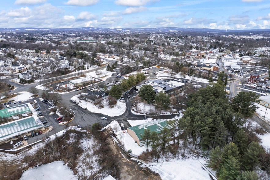 More Photos Of 105 E Cornwell Ln, Purcellville Warehouse For Sale