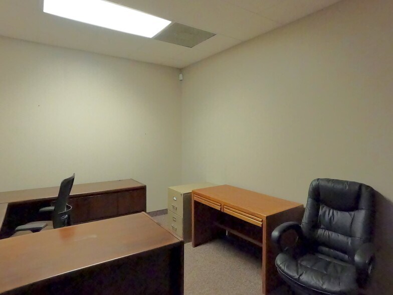 More Photos Of 6570 Naaman Forest Blvd, Garland Medical For Sale