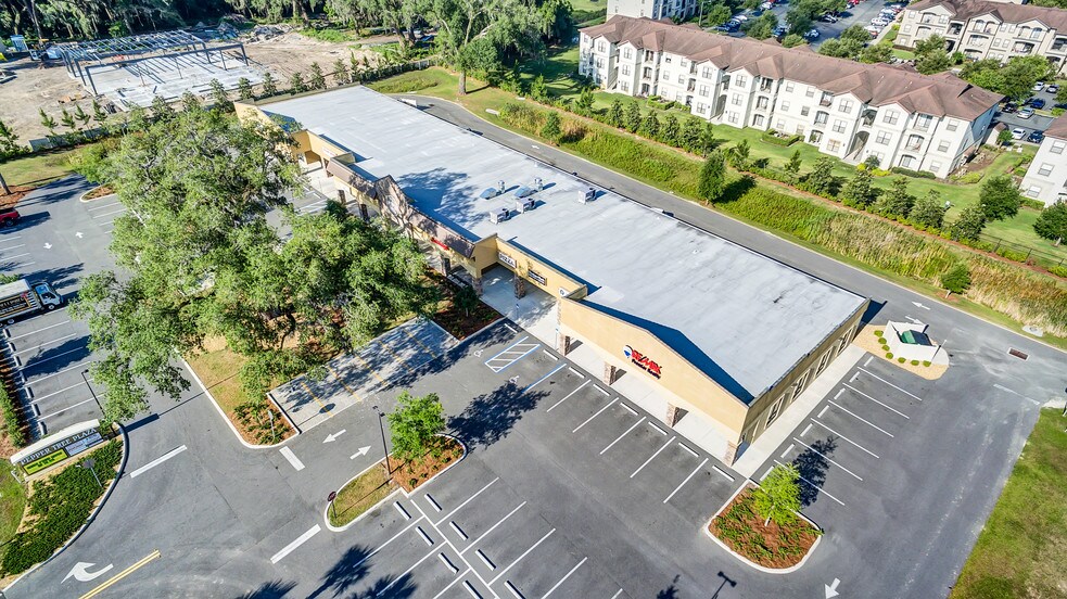 More Photos Of 9668 N US Highway 301, Wildwood Storefront Retail Office For Lease
