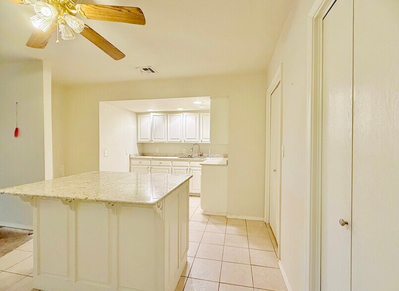 More Photos Of 3601 N Van Buren Byp, Enid Freestanding For Lease