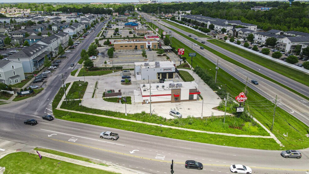 More Photos Of 5947 Creek Centre Dr, Baton Rouge General Retail For Lease
