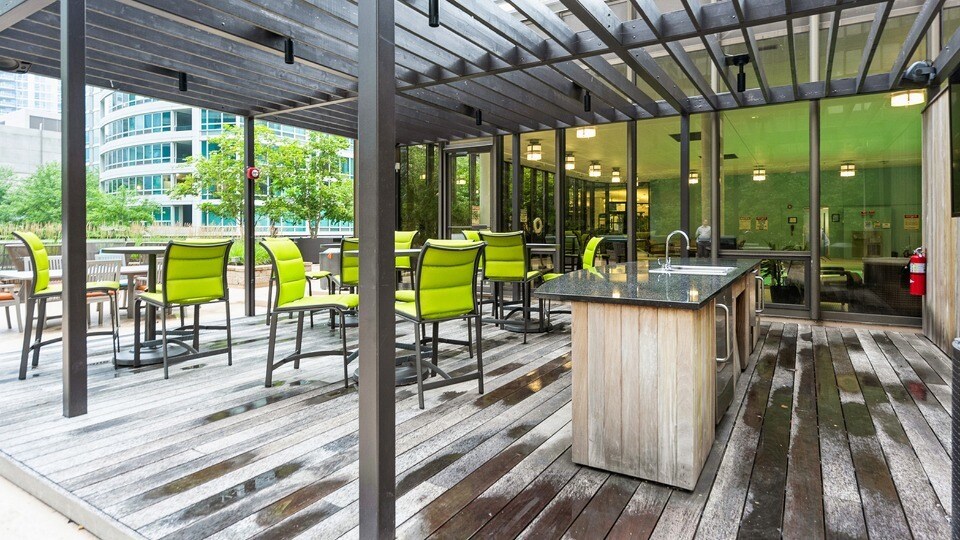 More Photos Of 360 E Ohio St, Chicago Apartments For Lease