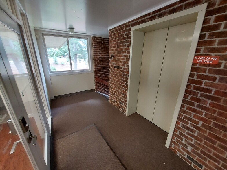 More Photos Of 1717 Legion Rd, Chapel Hill Coworking Space