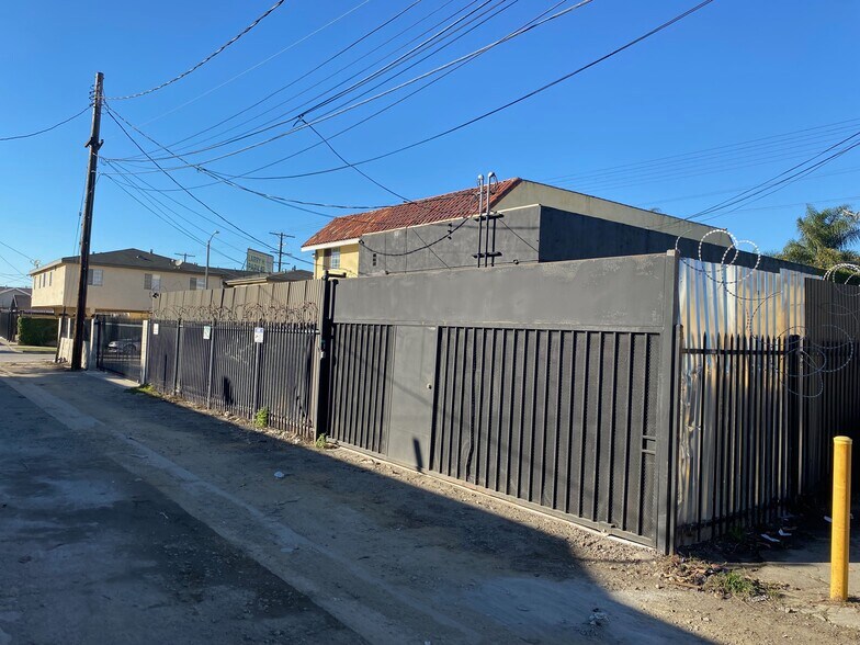 More Photos Of 2320 W Slauson Ave, Los Angeles Industrial For Lease