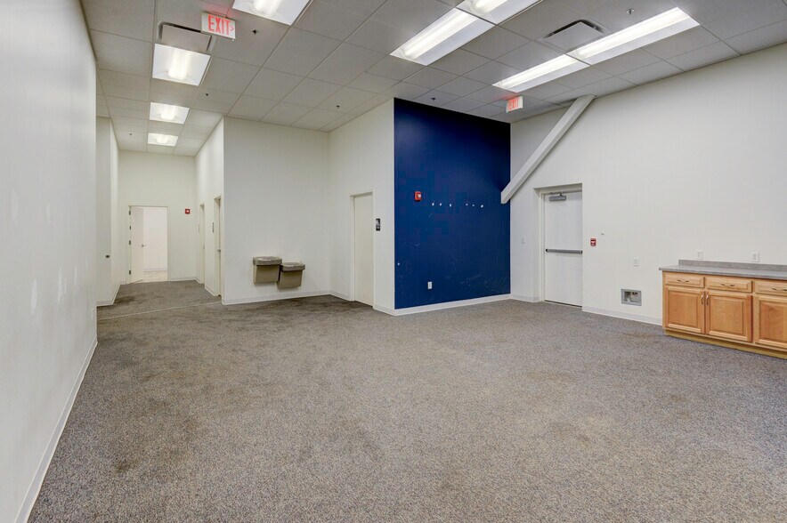 More Photos Of 135th St And Metcalf Ave, Overland Park Unknown For Lease