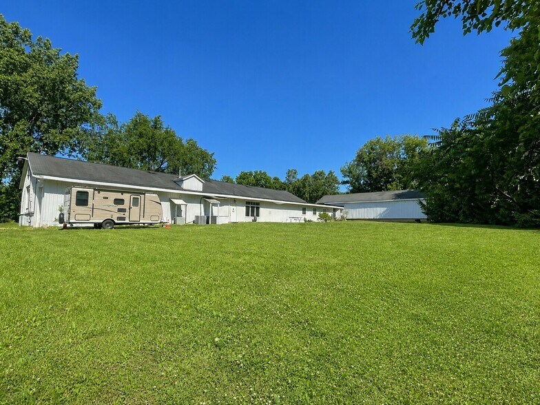 More Photos Of 4180 Gleaner Hall Rd, Ann Arbor Warehouse For Lease