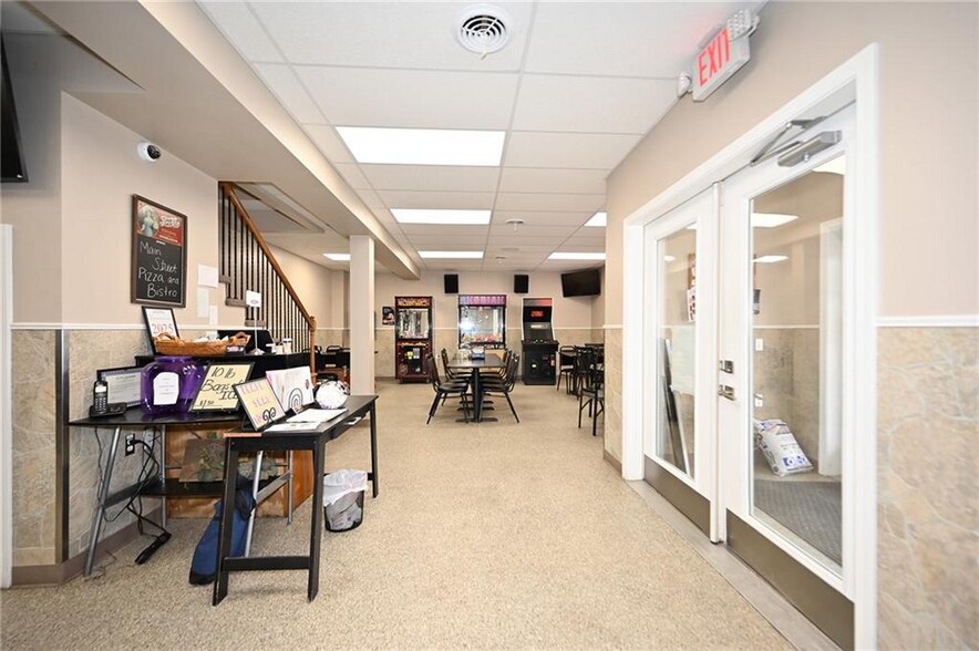 More Photos Of 203 Main St, Dearborn Restaurant For Sale