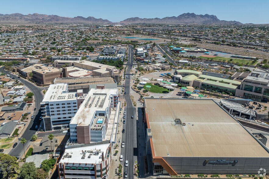 More Photos Of 215-219 S Water St, Henderson Apartments For Lease