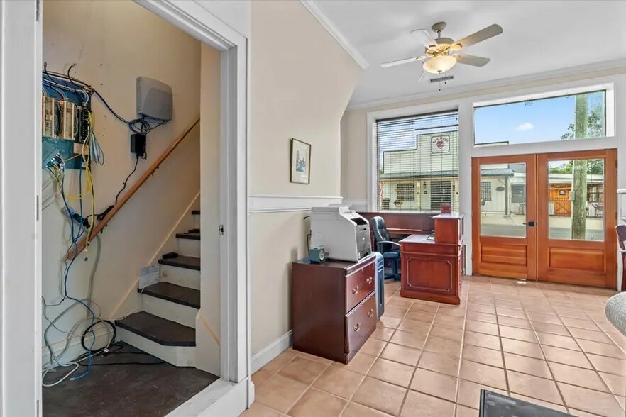 More Photos Of 313 Wolfe St, Cohutta Office For Sale