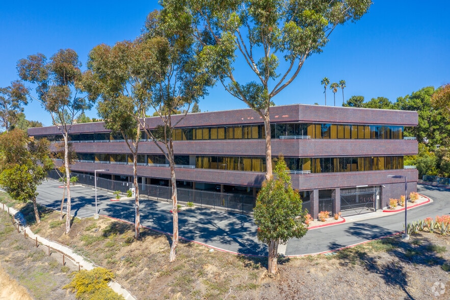 More Photos Of 4375 Jutland Dr, San Diego Loft Creative Space For Sale