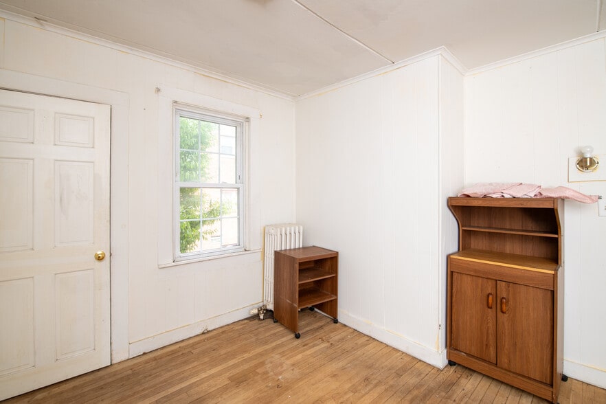 More Photos Of 13 S 6th St, New Bedford Office For Sale