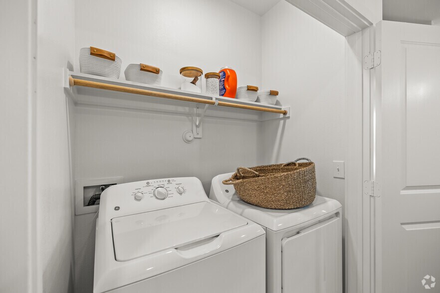 More Photos Of 9584 Eden Rd, Arlington Apartments For Lease