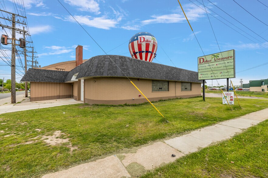 More Photos Of 2419 Lapeer Rd, Port Huron General Retail For Sale