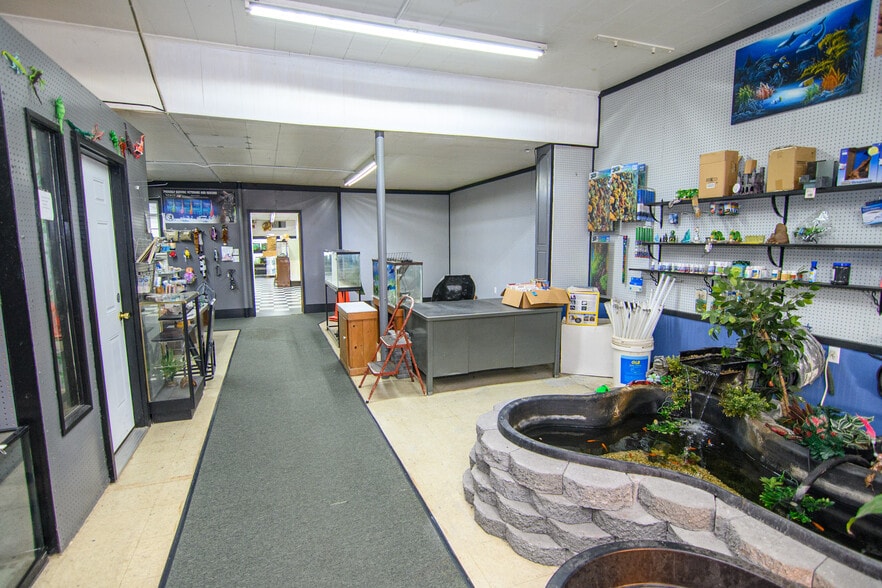 More Photos Of 3515 Main St, Exmore Storefront Retail Office For Lease