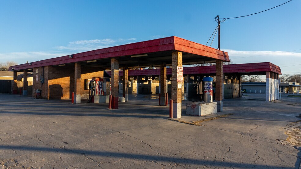 More Photos Of 1649 W Craig Pl, San Antonio Carwash For Sale