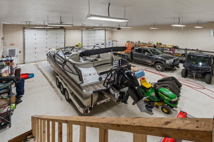 More Photos Of , Big Sky Warehouse For Lease