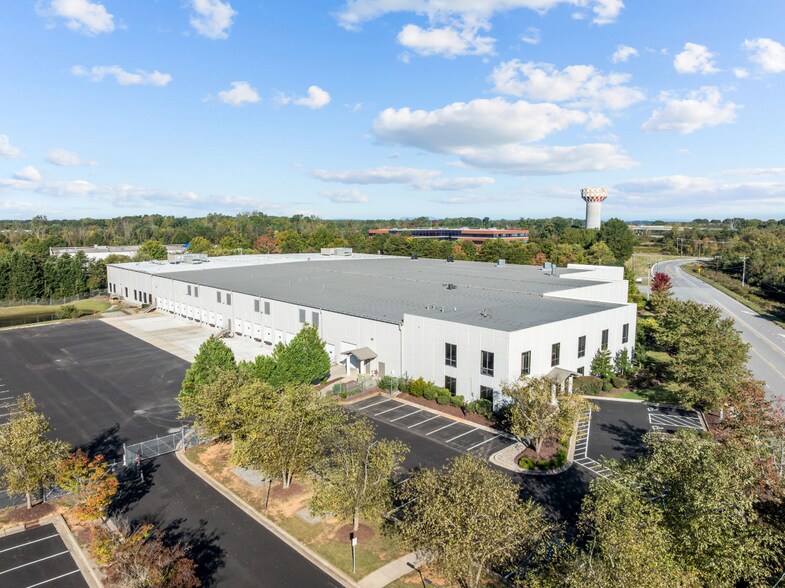 Primary Photo Of 719 N Regional Rd, Greensboro Warehouse For Lease