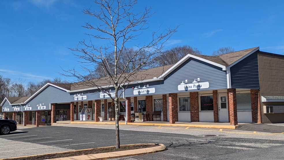 More Photos Of 41-61 Main St, Hebron Restaurant For Sale