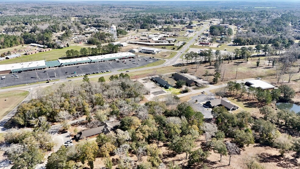 More Photos Of 100 W Lake Professional Park, Geneva Assisted Living For Sale