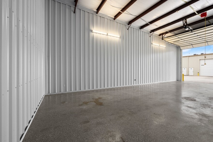 More Photos Of 8826 Louetta Rd, Spring Self Storage For Sale