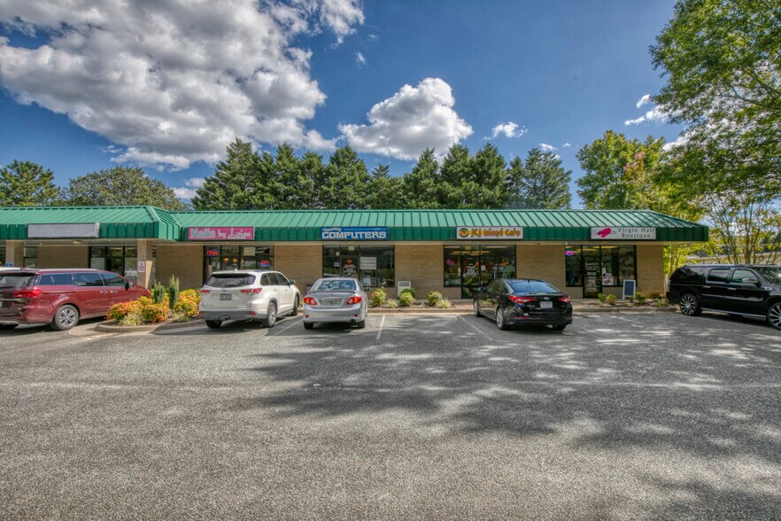 More Photos Of 5242 Olde Towne Rd, Williamsburg General Retail For Lease