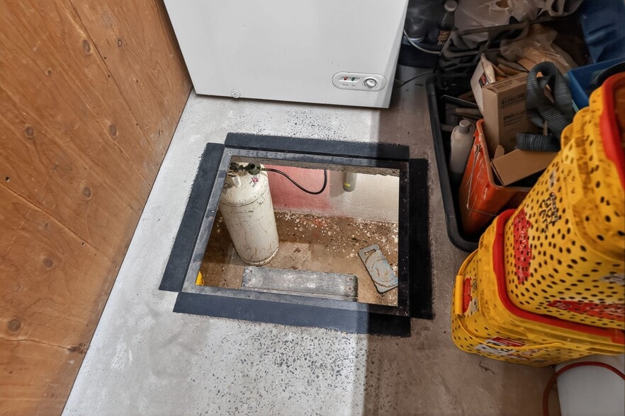 More Photos Of 3341-43 D St, Philadelphia Manufacturing For Sale