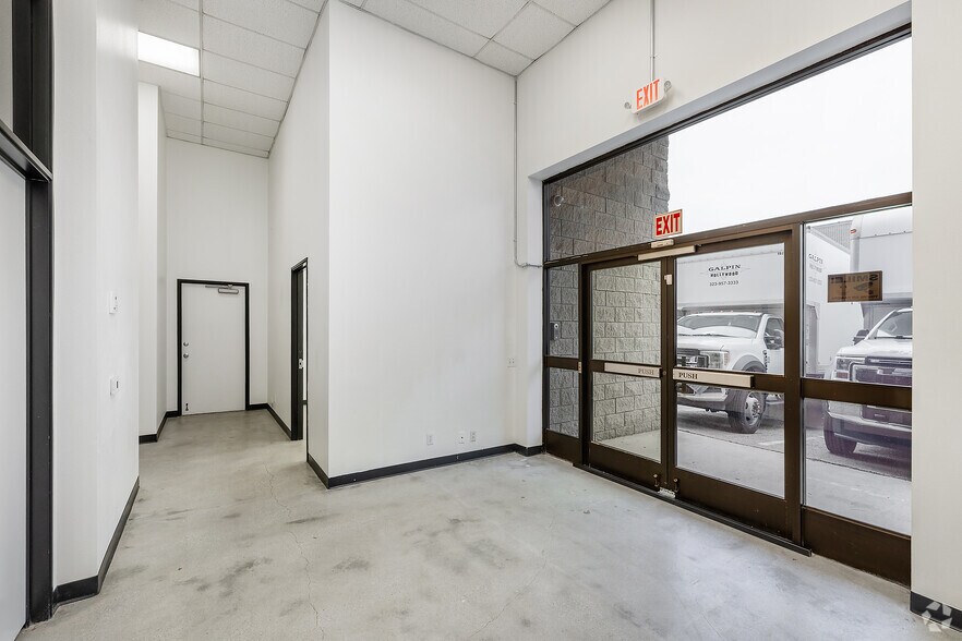 More Photos Of 11837-11845 Teale St, Culver City Warehouse For Lease